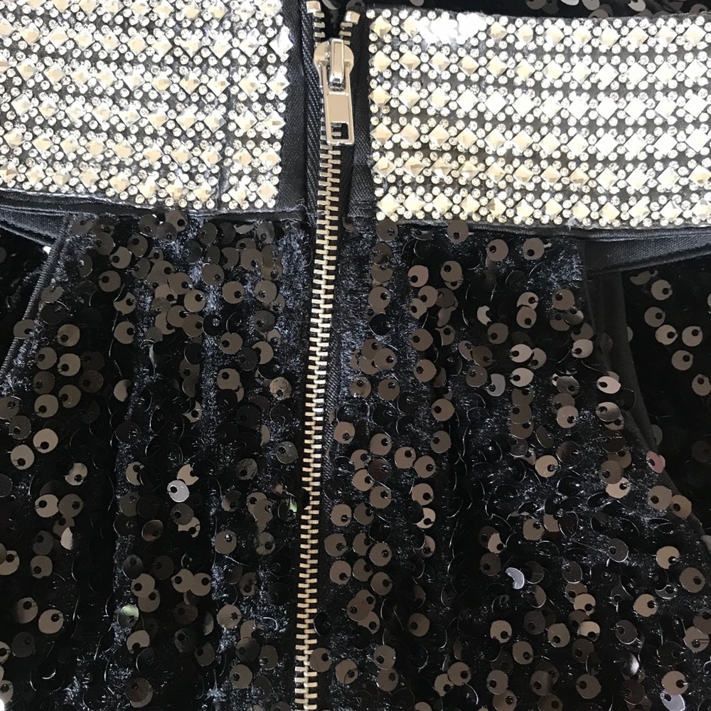 Dress - Picture 5 of 6